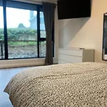 Lägenhet Deerpark Semi Sleeps 8 With Sofa Bed & Optional Extra Outdoor Sauna *