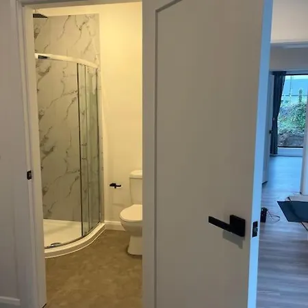 Deerpark Semi Sleeps 8 With Sofa Bed Апартаменты