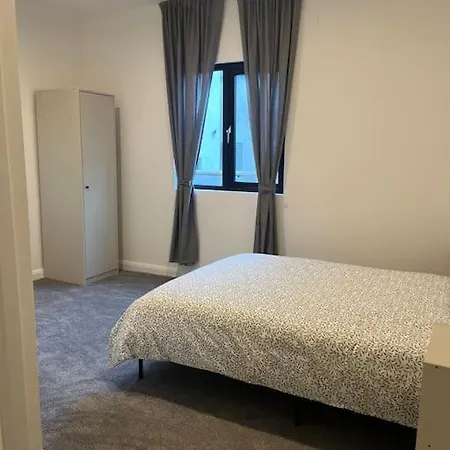 Deerpark Semi Sleeps 8 With Sofa Bed *