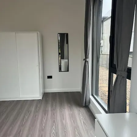 Deerpark Semi Sleeps 8 With Sofa Bed Апартаменты Кашел