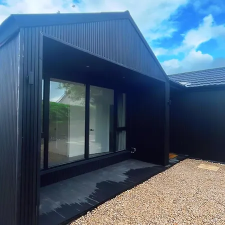 Апартаменты Deerpark Semi Sleeps 8 With Sofa Bed *