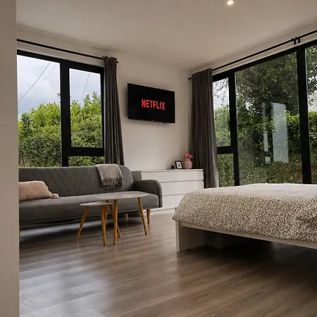 Deerpark Semi Sleeps 8 With Sofa Bed & Optional Extra Outdoor Sauna * Cashel (Tipperary)