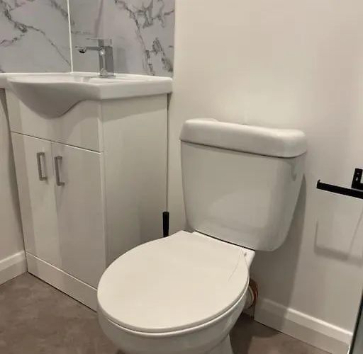 Deerpark Semi Sleeps 8 With Sofa Bed *