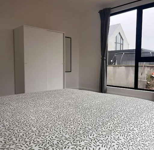 Deerpark Semi Sleeps 8 With Sofa Bed