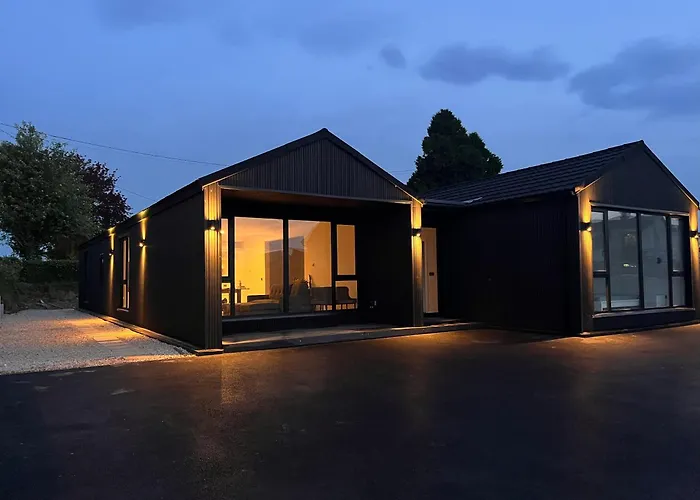 아파트 Deerpark Semi Sleeps 8 With Sofa Bed