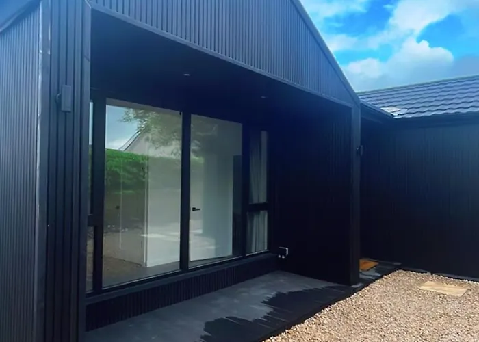 شقة Deerpark Semi Sleeps 8 With Sofa Bed & Optional Extra Outdoor Sauna *