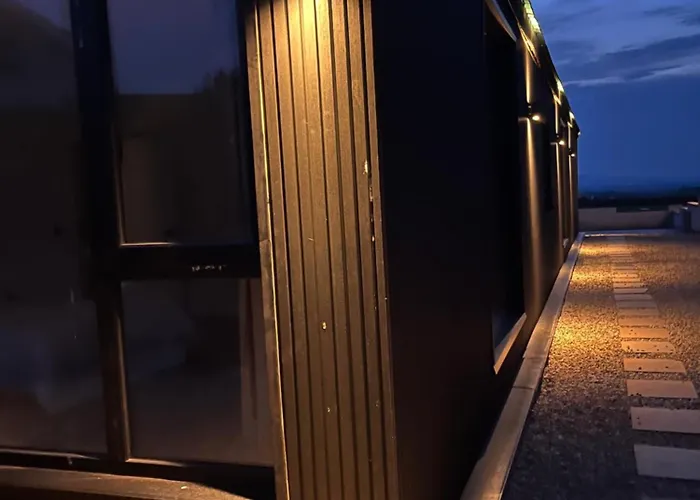 Deerpark Semi Sleeps 8 With Sofa Bed *