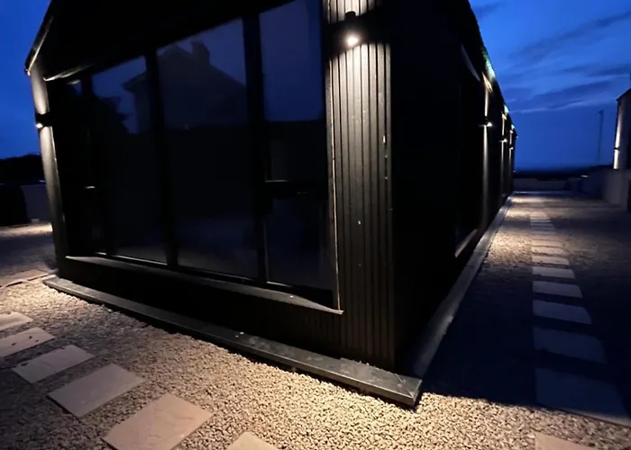 شقة Deerpark Semi Sleeps 8 With Sofa Bed & Optional Extra Outdoor Sauna كاشيل