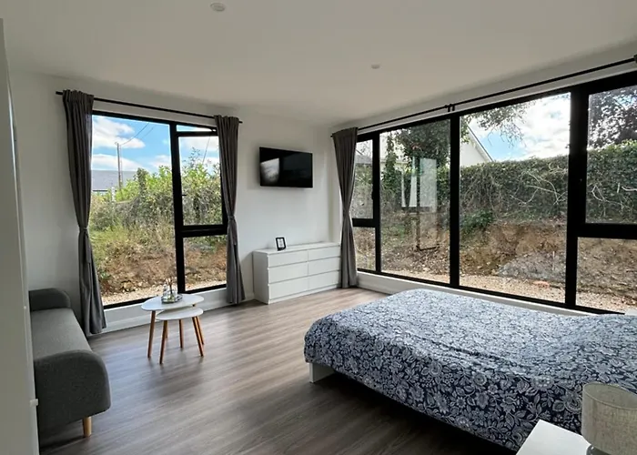 Apartment Deerpark Semi Sleeps 8 With Sofa Bed *